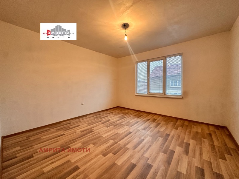 Продава ЕТАЖ ОТ КЪЩА, град София, Левски В • 235000 € / 459620.05 лв. • 15503815 1