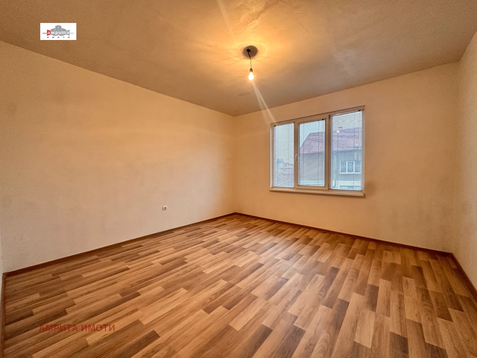 Продава ЕТАЖ ОТ КЪЩА, гр. София, Левски В, снимка 2 - Етаж от къща - 52574134