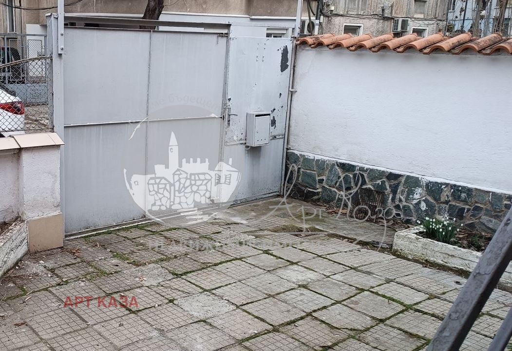 Продава ЕТАЖ ОТ КЪЩА, гр. Пловдив, Център, снимка 11 - Етаж от къща - 54290764