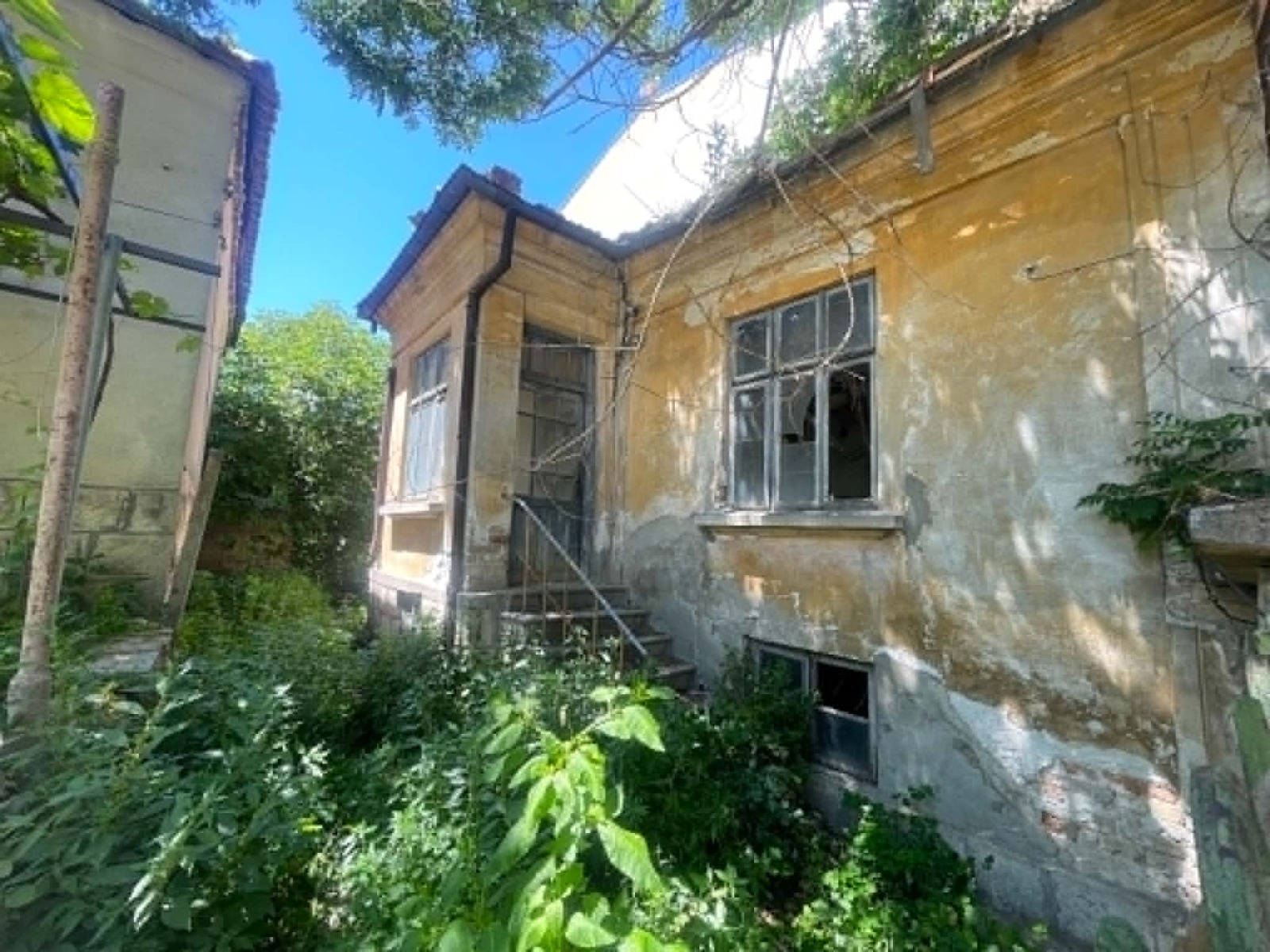 Продава ПАРЦЕЛ, гр. Шумен, Център