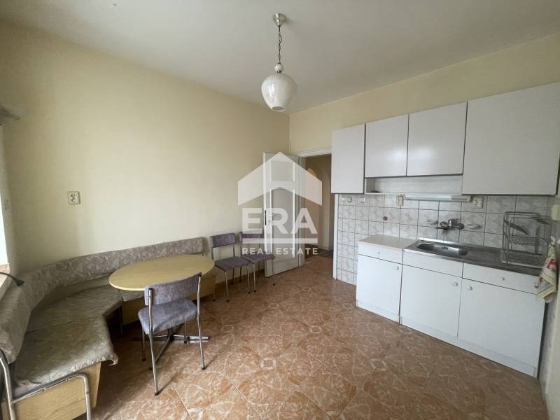 Продава 2-СТАЕН, гр. Кърджали, Център, снимка 11 - Апартаменти - 54929013
