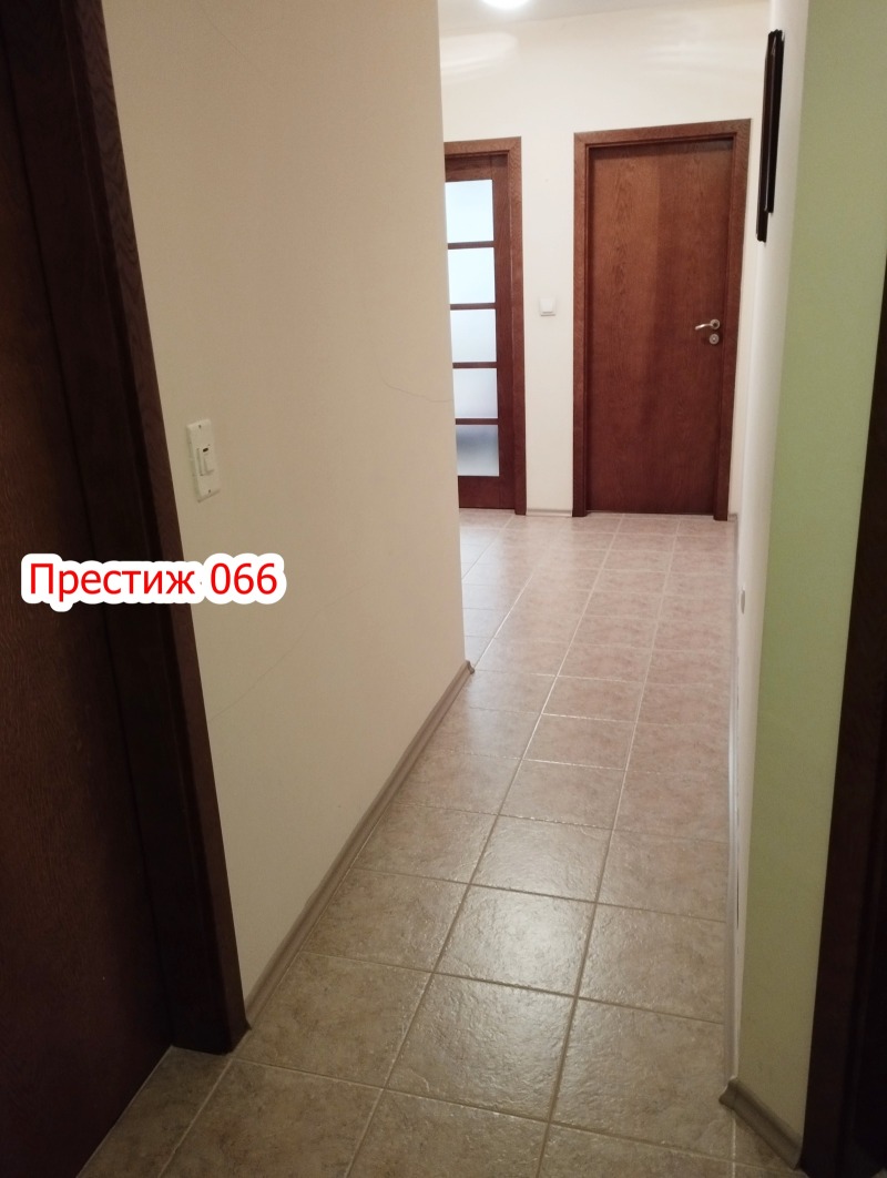 Продава 3-СТАЕН, гр. Шумен, Център, снимка 9 - Aпартаменти - 49543327