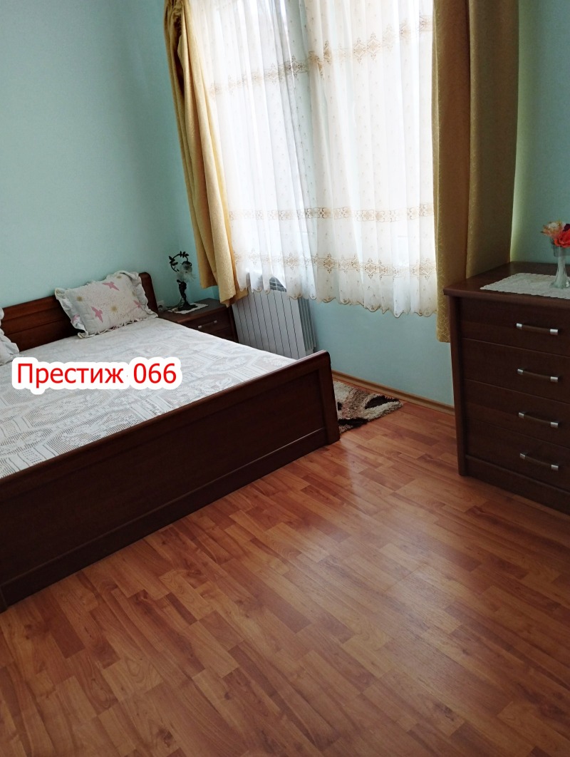 Продава 3-СТАЕН, гр. Шумен, Център, снимка 6 - Aпартаменти - 49543327