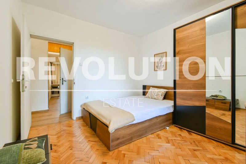 Продава 3-СТАЕН, гр. София, Медицинска академия, снимка 3 - Апартаменти - 52455933