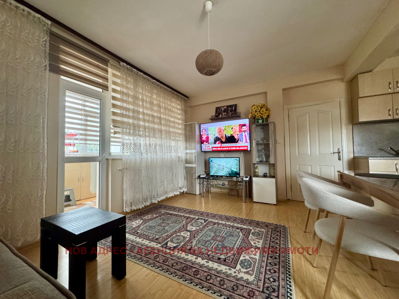 Продава 3-СТАЕН, гр. Търговище, Вароша, снимка 2 - Апартаменти - 53275207