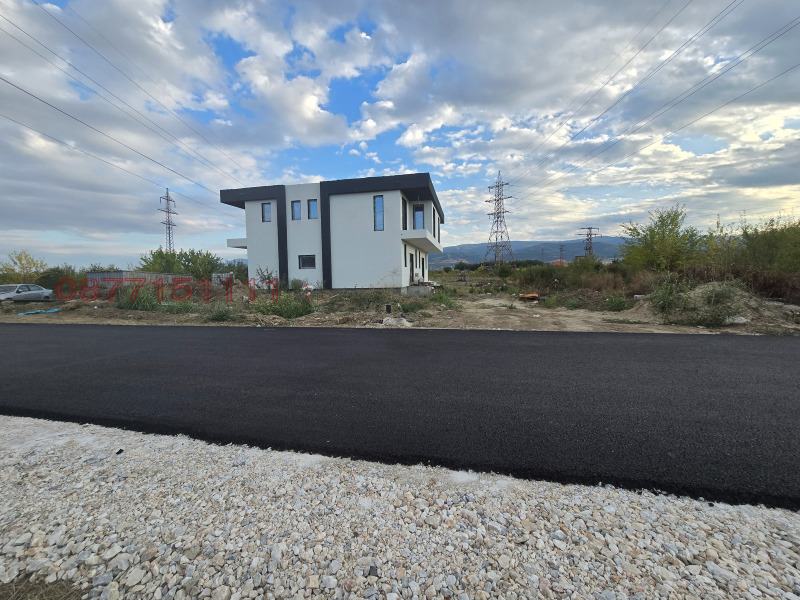 Продава КЪЩА, гр. Пловдив, Беломорски, снимка 2 - Къщи - 53433320