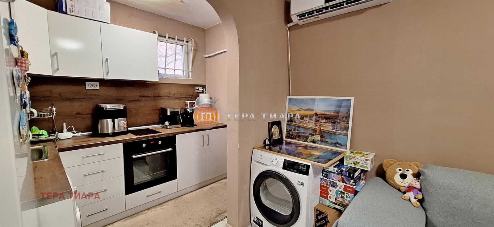 Продава 2-СТАЕН, гр. София, Център, снимка 2 - Апартаменти - 54106855