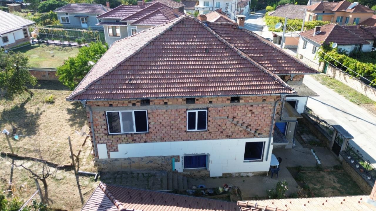 Продава КЪЩА, с. Ряховците, област Габрово, снимка 2 - Къщи - 56009653