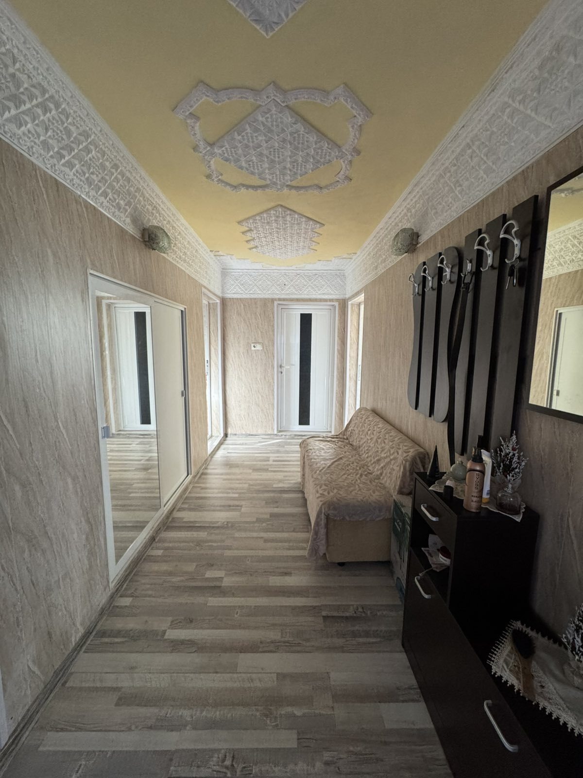 Продава КЪЩА, с. Ряховците, област Габрово, снимка 12 - Къщи - 56009653