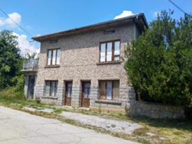 Продажба на имоти в гр. Троян, област Ловеч - изображение 15 
