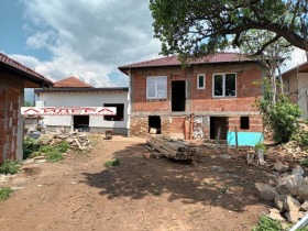 Продажба на имоти в с. Горни Домлян, област Пловдив - изображение 4 