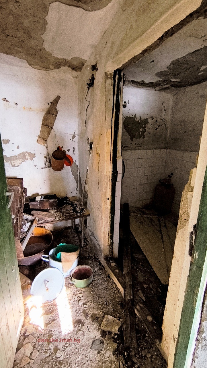 Продава КЪЩА, с. Церовец, област Русе, снимка 10 - Къщи - 53142635