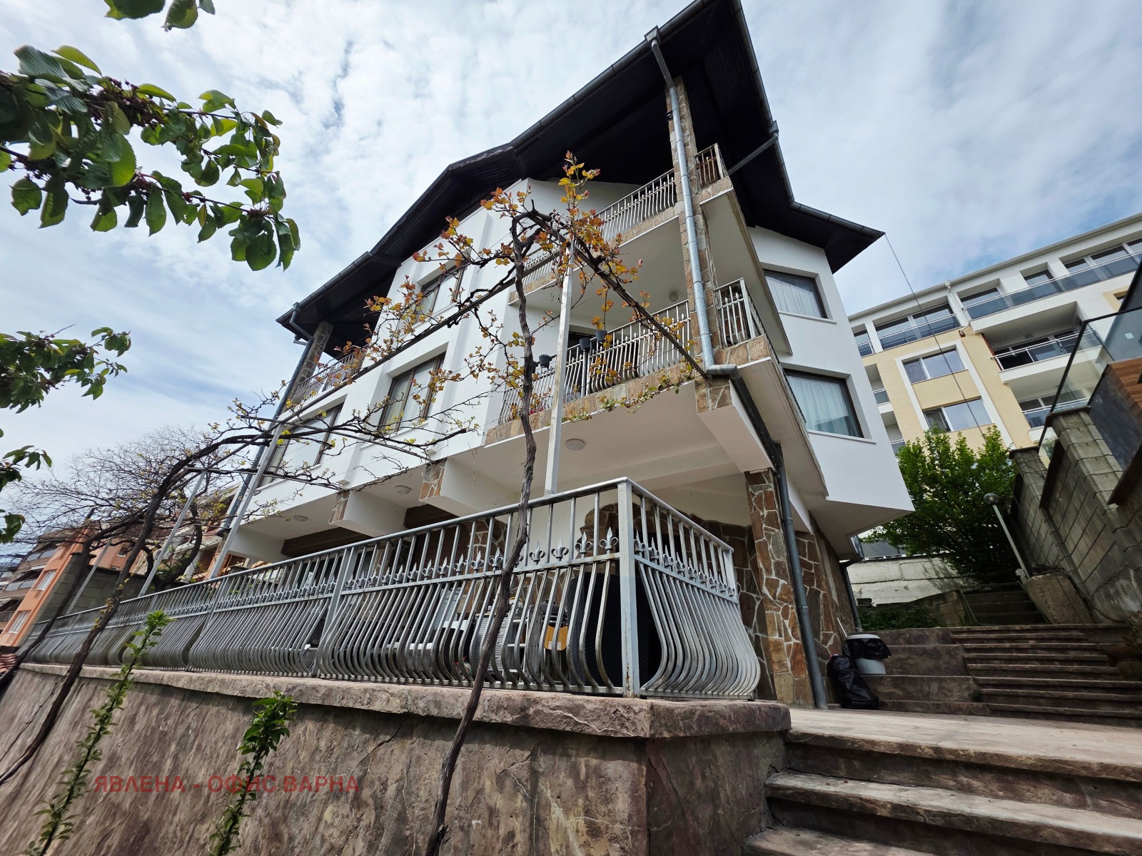 Продава КЪЩА, гр. Варна, Бриз, снимка 17 - Къщи - 54442942