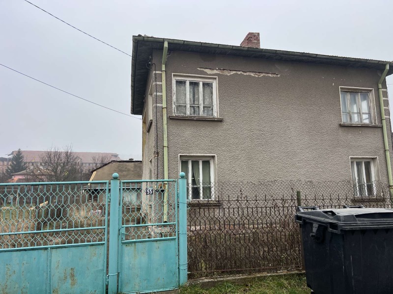 Продава КЪЩА в област Перник, гр. Брезник - 180 кв.м / 79 000 € » 154 510.57 лв., ЕЛТЕКОМ 2001