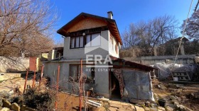 Продава къща град Варна м-т Боровец - юг - [1] 