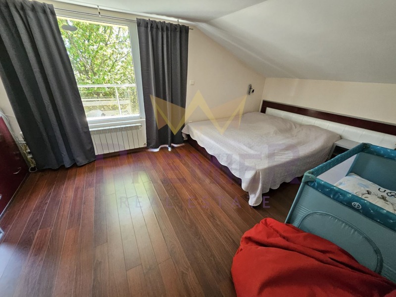 Myytävänä  Talo Sofia , Žiten , 265 neliömetriä | 84366858 - kuva [14]