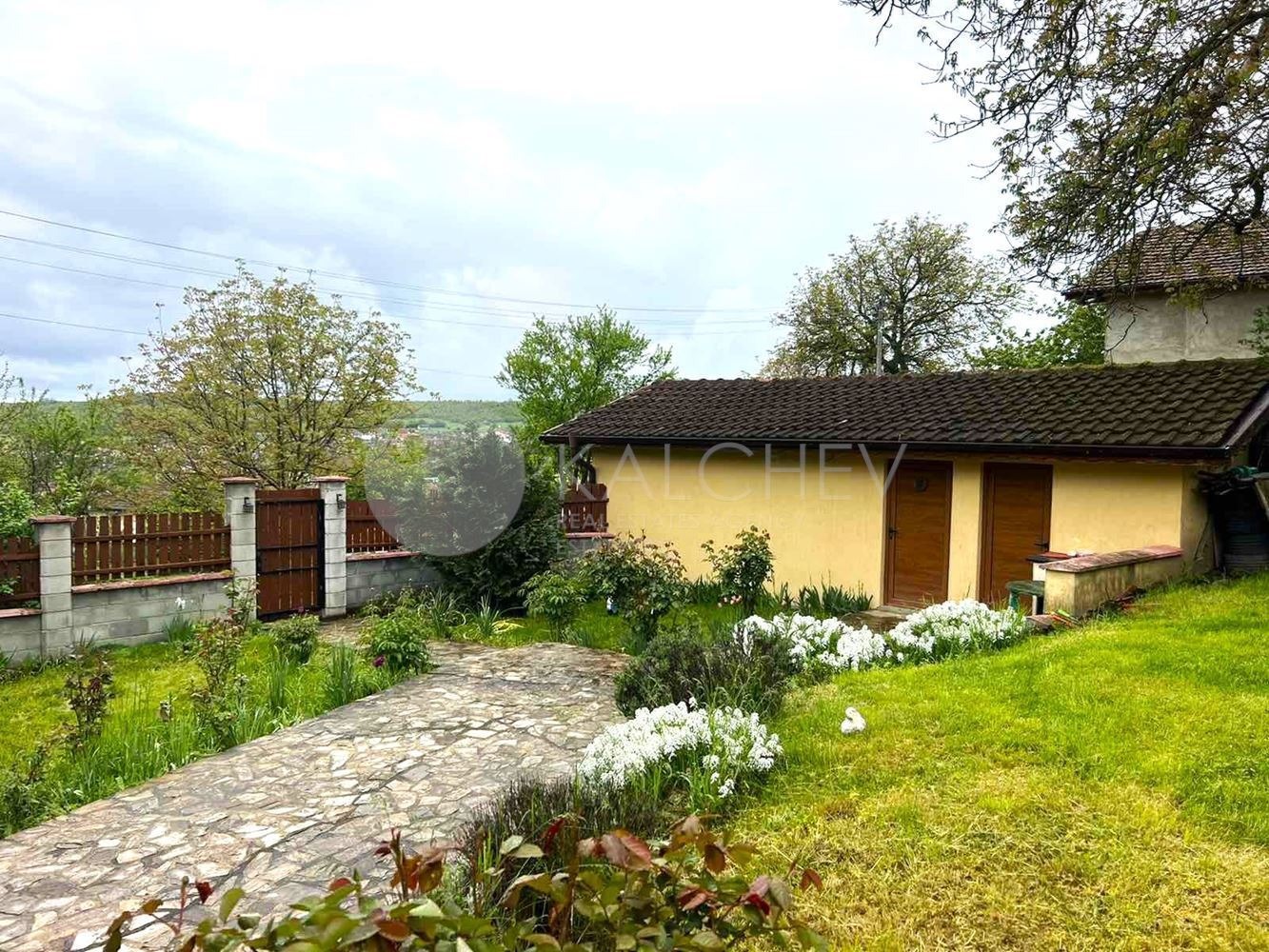 Продава КЪЩА, с. Горен чифлик, област Варна, снимка 4 - Къщи - 54502479