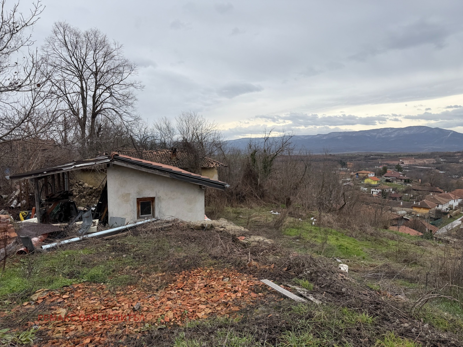 Продава ПАРЦЕЛ, с. Пчелище, област Велико Търново