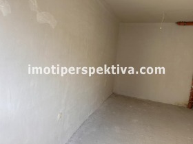 Γκαράζ Κγιουτσυκ Παρηζ, Πλοβδηβ 3