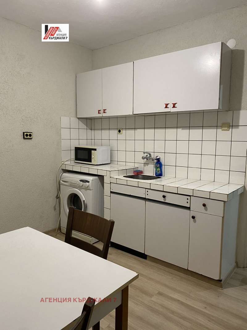 Продава  2-стаен град Кърджали , Възрожденци , 48 кв.м | 85123504 - изображение [3]