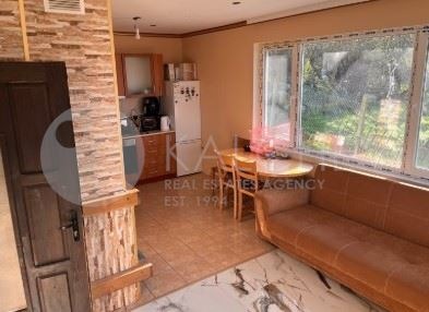 Продава КЪЩА, с. Горен чифлик, област Варна, снимка 2 - Къщи - 52834342