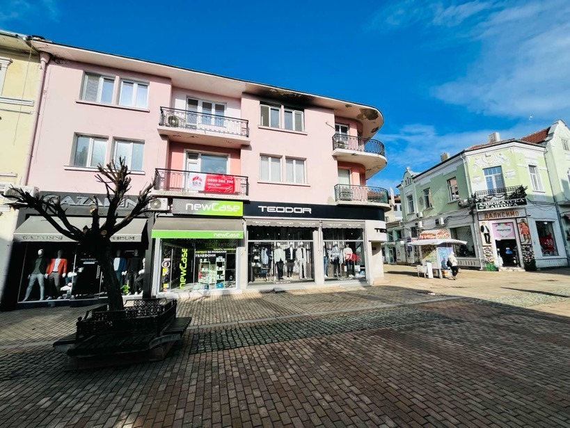 Продава 3-СТАЕН, гр. Русе, Център, снимка 2 - Апартаменти - 53451488