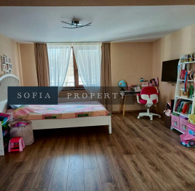 Ev Pançarevo, Sofia 10