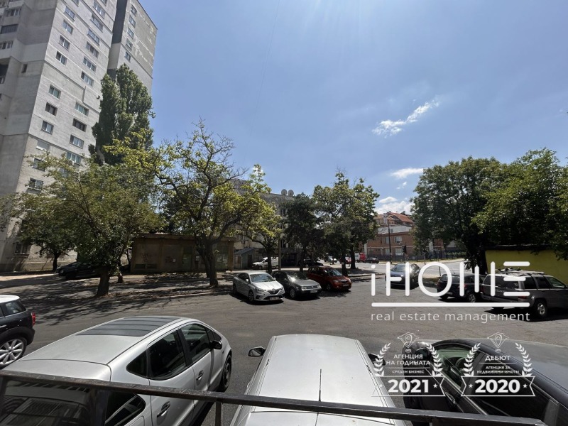 Na prodej  1 ložnice Sofia , Slatina , 75 m2 | 32031316 - obraz [13]