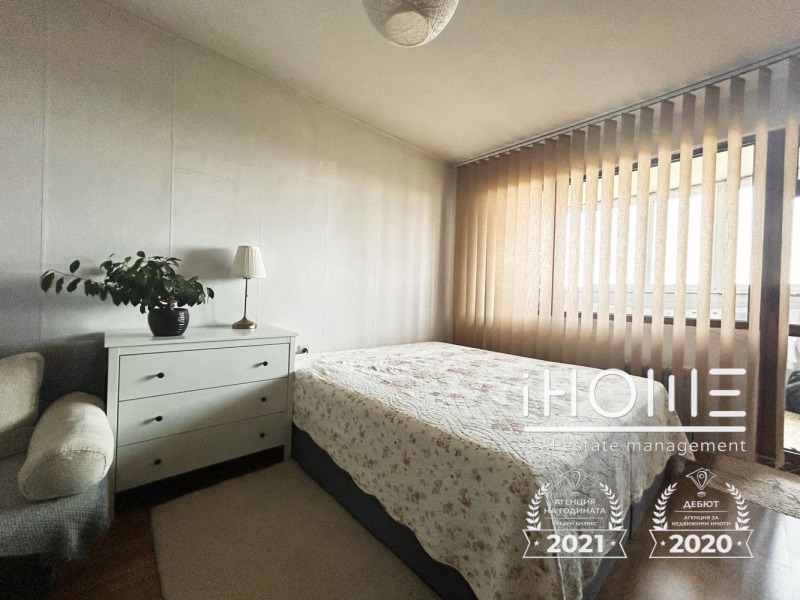 Na prodej  1 ložnice Sofia , Slatina , 75 m2 | 32031316 - obraz [3]