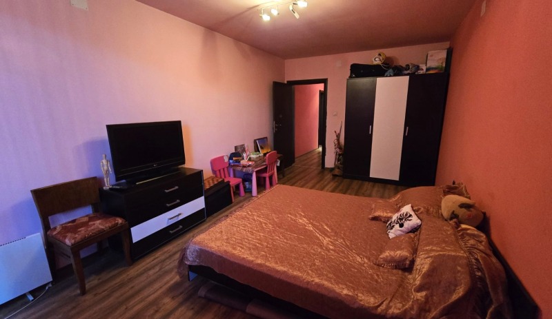 Продава ЕТАЖ ОТ КЪЩА, гр. Кюстендил, Бузлуджа, снимка 11 - Етаж от къща - 53524114