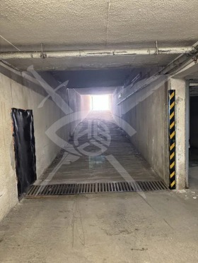 Продава гараж, паркомясто град София Лозенец - [1] 