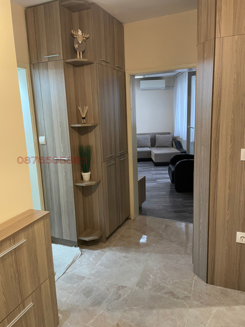 Продава 3-СТАЕН, гр. Плевен, Идеален център, снимка 2 - Апартаменти - 53021263