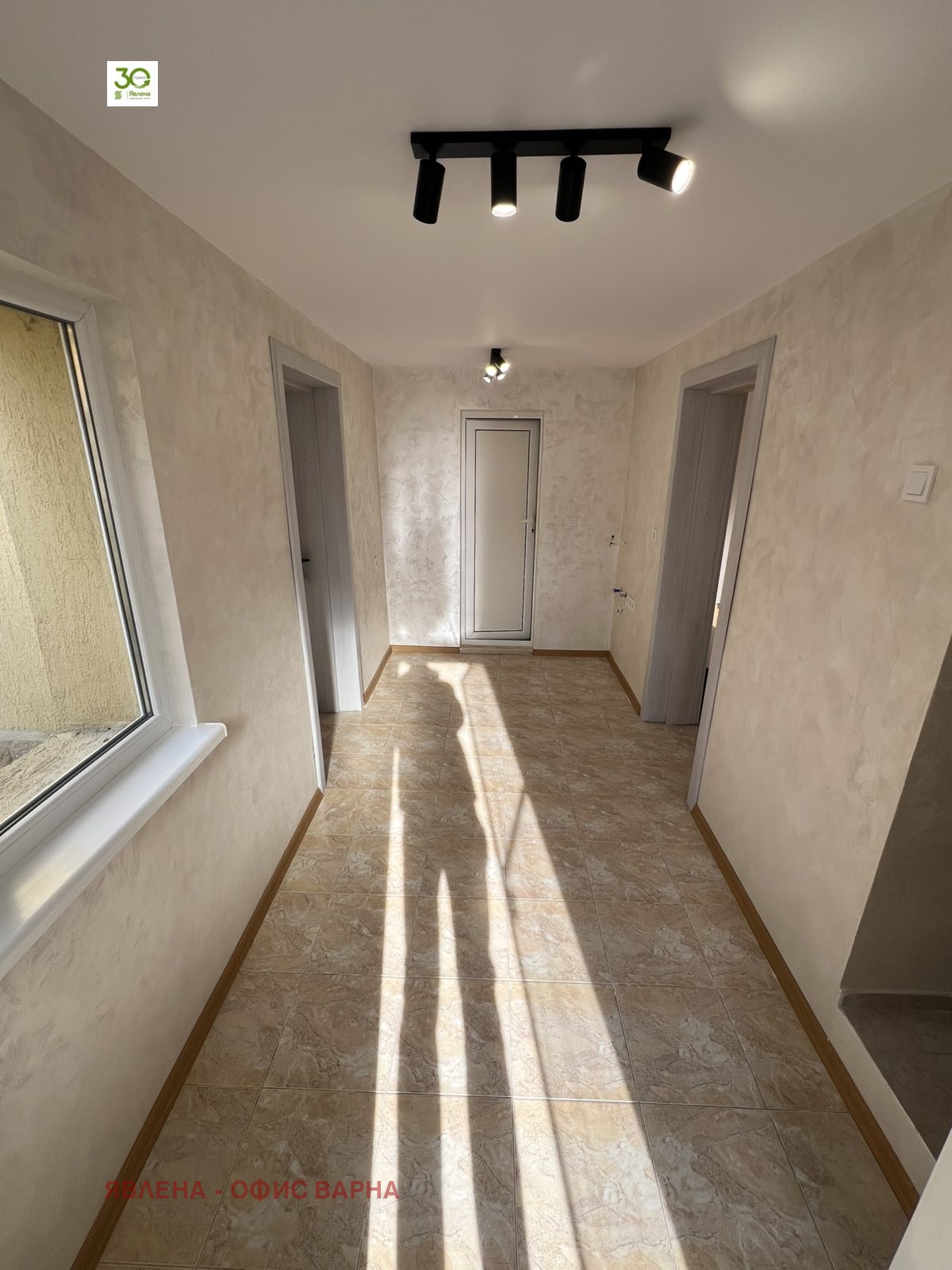 Продава ЕТАЖ ОТ КЪЩА, гр. Варна, Виница, снимка 3 - Етаж от къща - 53823404