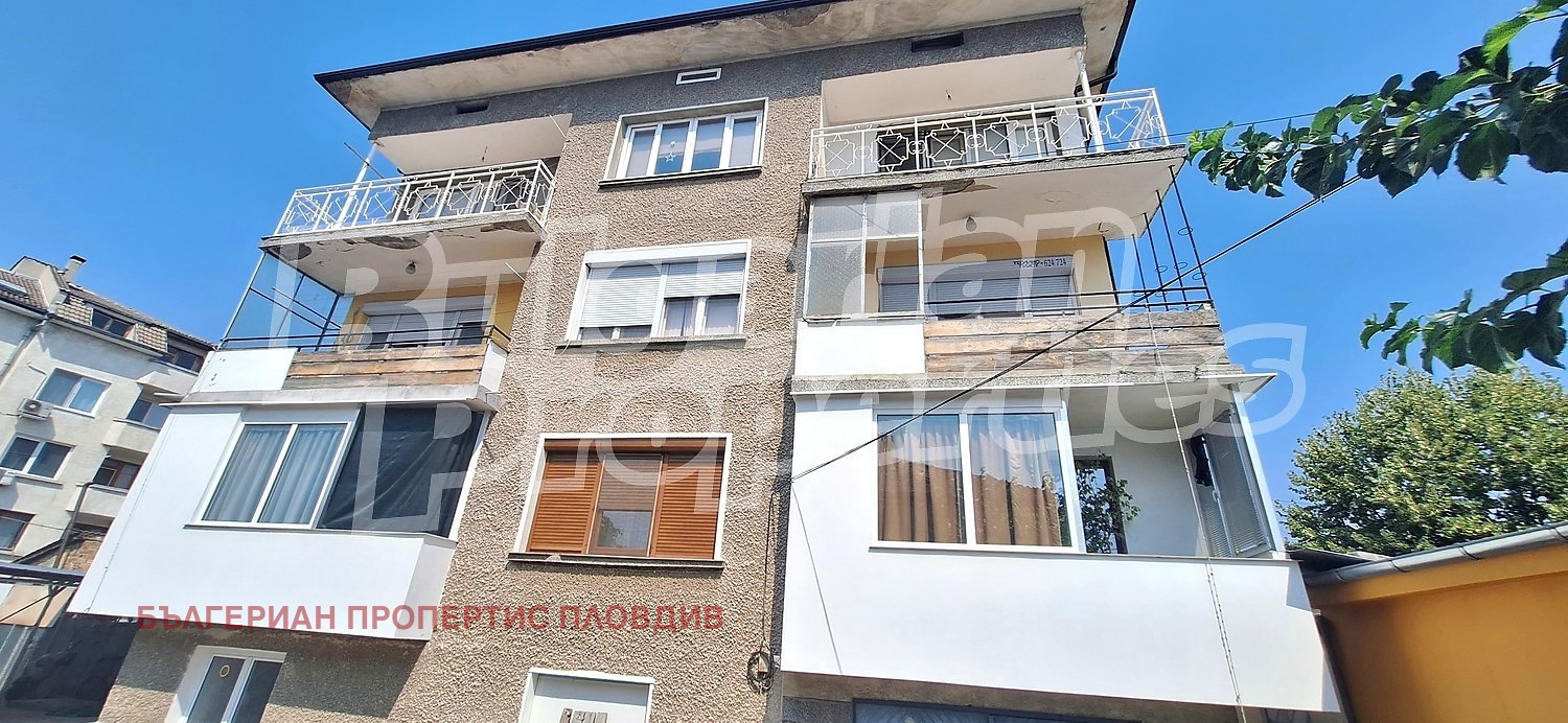 Продава ЕТАЖ ОТ КЪЩА, гр. Пловдив, Прослав, снимка 2 - Етаж от къща - 55789631