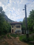 Продава КЪЩА, с. Гложене, област Ловеч, снимка 1
