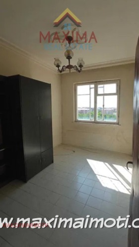 Продава 3-стаен град Пловдив Кючук Париж - [1] 