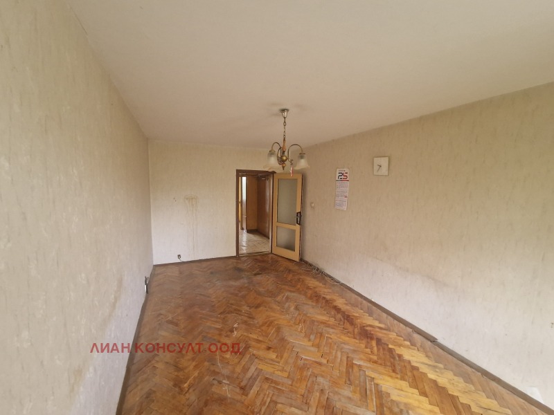 Продава 3-СТАЕН, гр. София, Мусагеница, снимка 2 - Апартаменти - 52145133