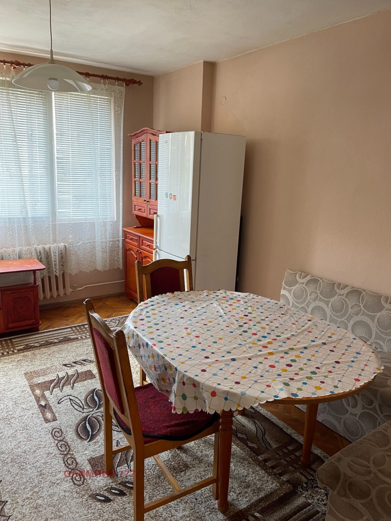 Продава 3-СТАЕН, гр. Плевен, Идеален център, снимка 2 - Апартаменти - 53098087