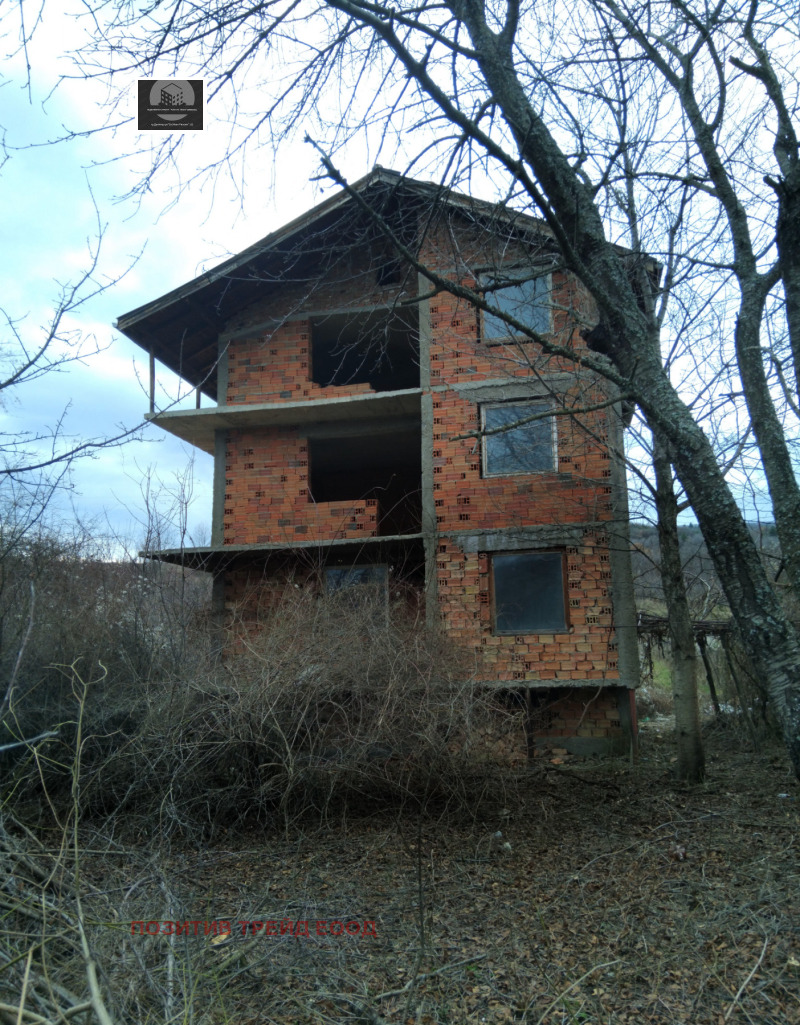 Продава КЪЩА, с. Голема Фуча, област Кюстендил