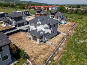 Продава  Къща, с. Първенец