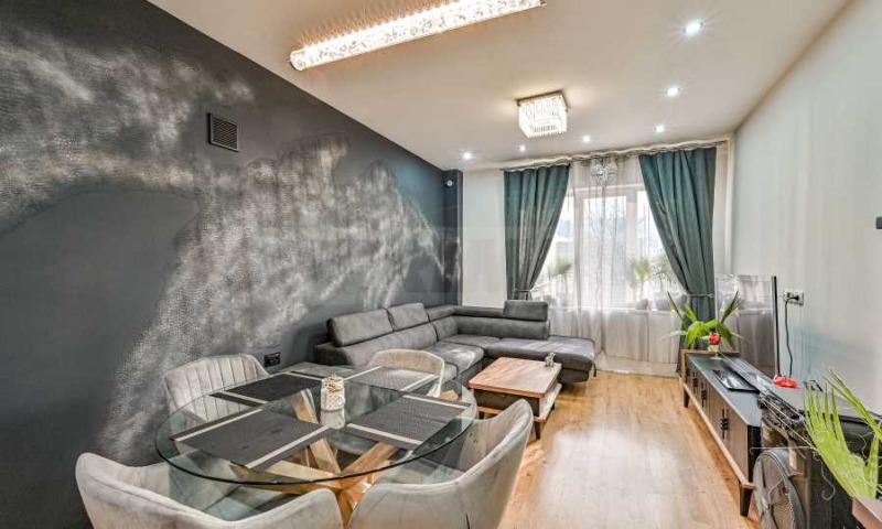 Продава 3-СТАЕН, гр. Перник, Рено, снимка 2 - Апартаменти - 53248481