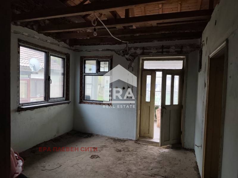 Продава КЪЩА, с. Сухаче, област Плевен, снимка 8 - Къщи - 52452093