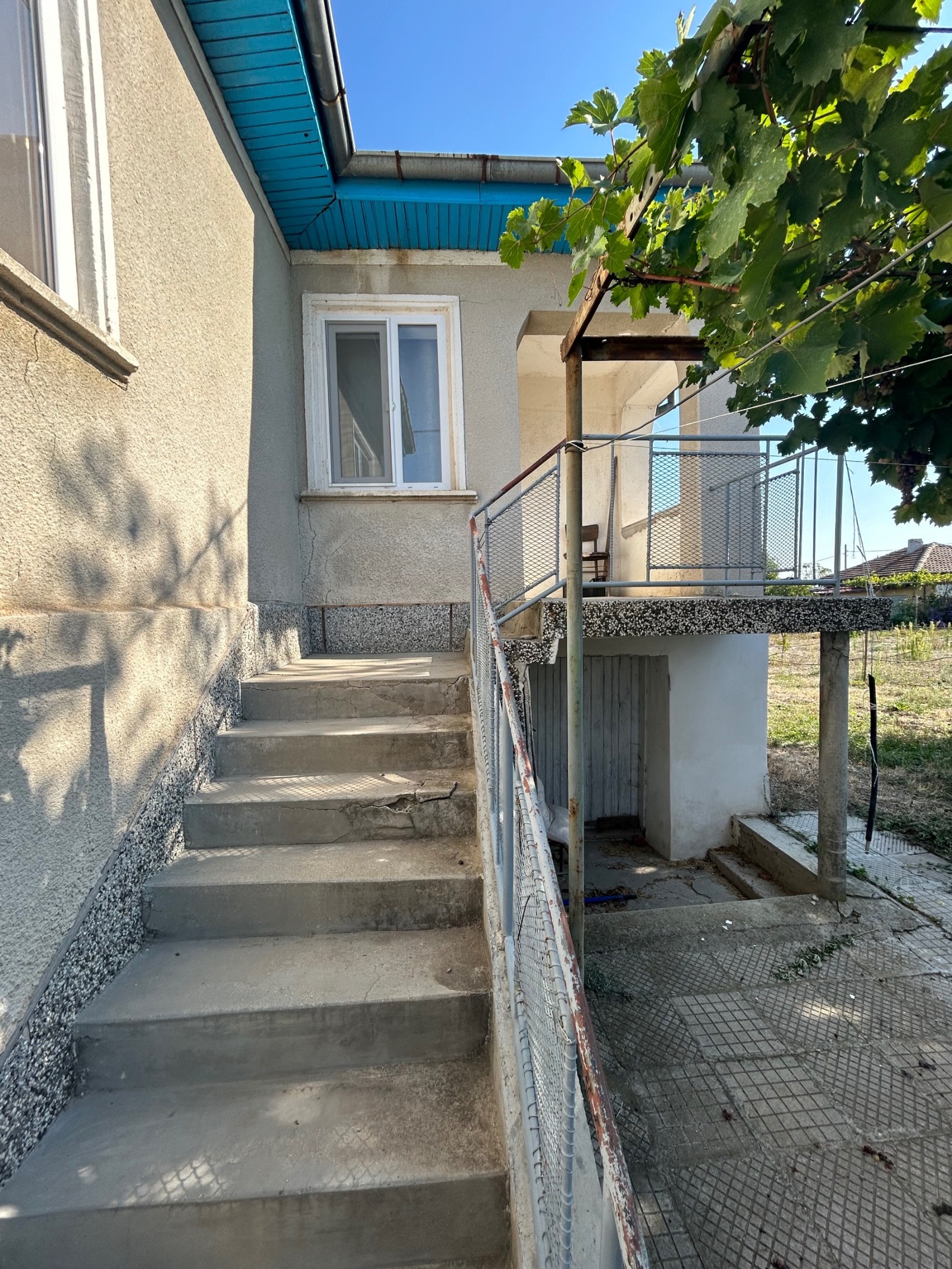 Продава КЪЩА, с. Момино село, област Пловдив, снимка 2 - Къщи - 52442434