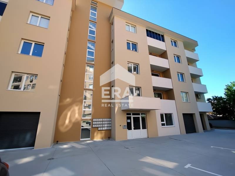 Eladó  2 hálószobás Kardzsali , Centar , 100 négyzetméter | 23627684