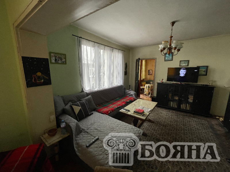 Продава  Етаж от къща град Шумен , Добруджански , 110 кв.м | 27502210