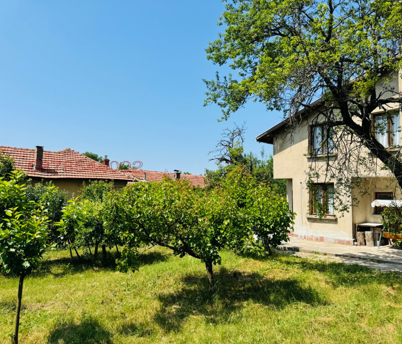 Продава КЪЩА, с. Бохот, област Плевен, снимка 3 - Къщи - 52976116