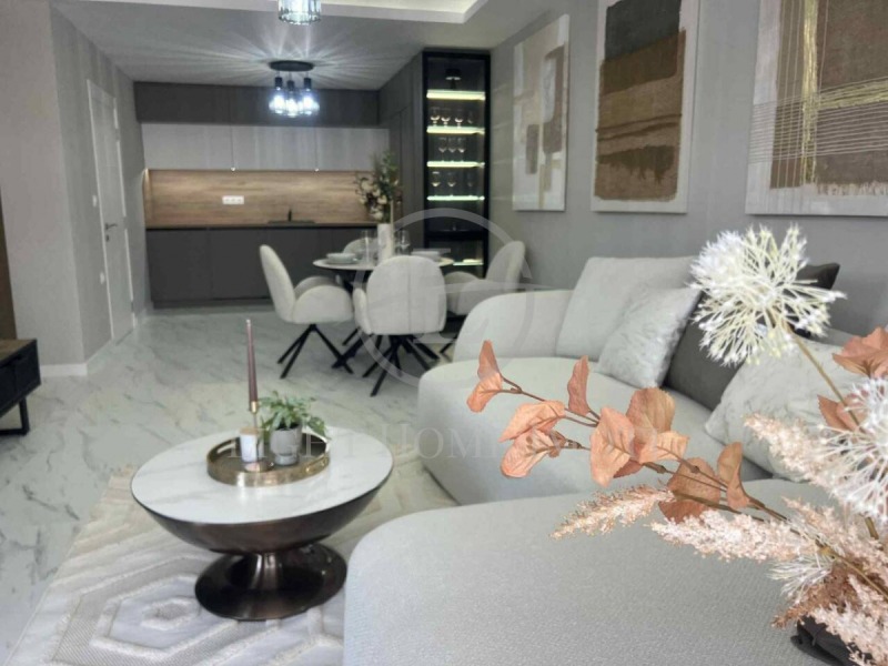 In vendita  1 camera da letto Plovdiv , Ostromila , 69 mq | 87570716