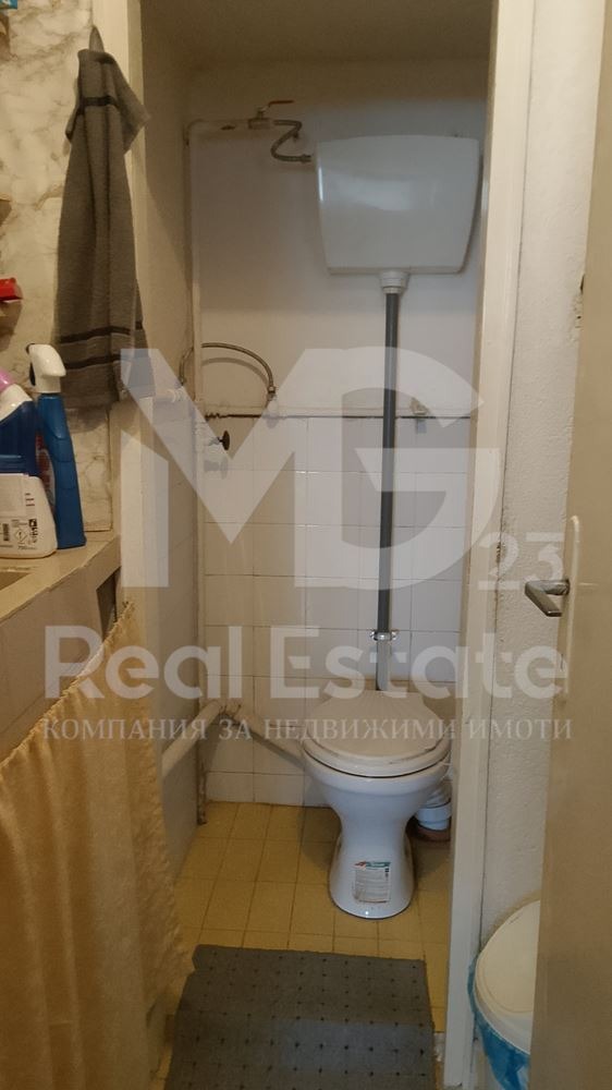 Продава ЕТАЖ ОТ КЪЩА, гр. Пловдив, Въстанически, снимка 7 - Етаж от къща - 56113575