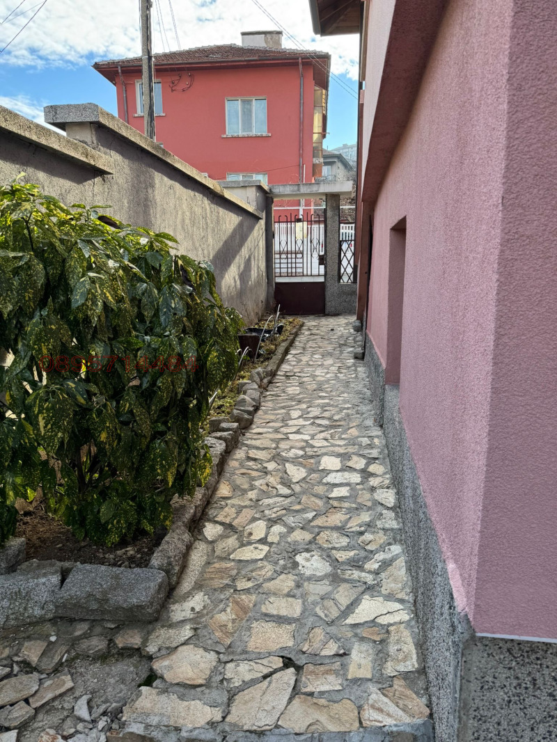 Продава КЪЩА, гр. Дупница, област Кюстендил, снимка 4 - Къщи - 52780126