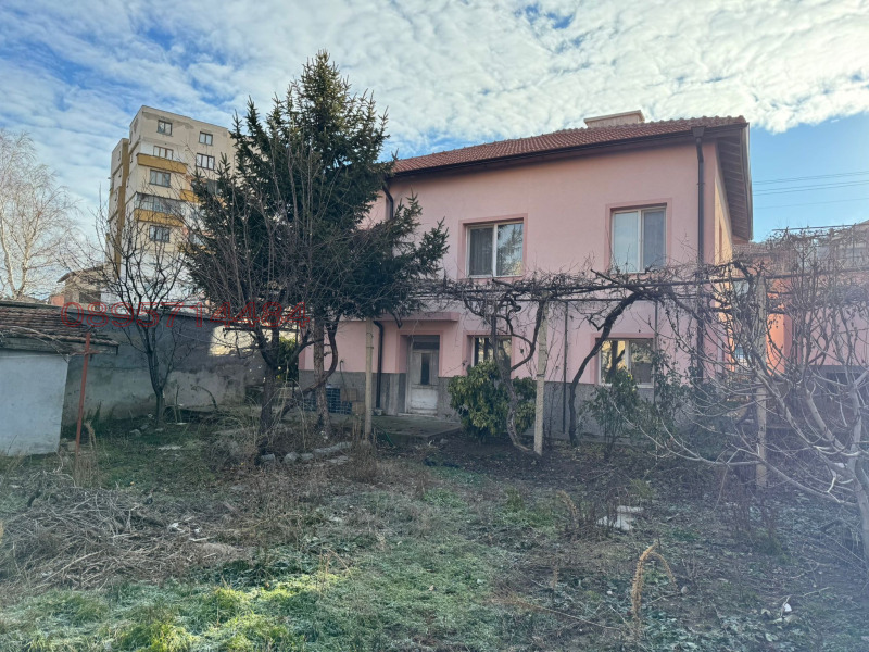 Продава КЪЩА, гр. Дупница, област Кюстендил, снимка 3 - Къщи - 52780126